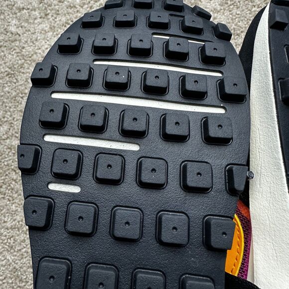 Nike Waffle One Active Fucshia University Gold Sneakers Womens 5.5 - Picture 7 of 7